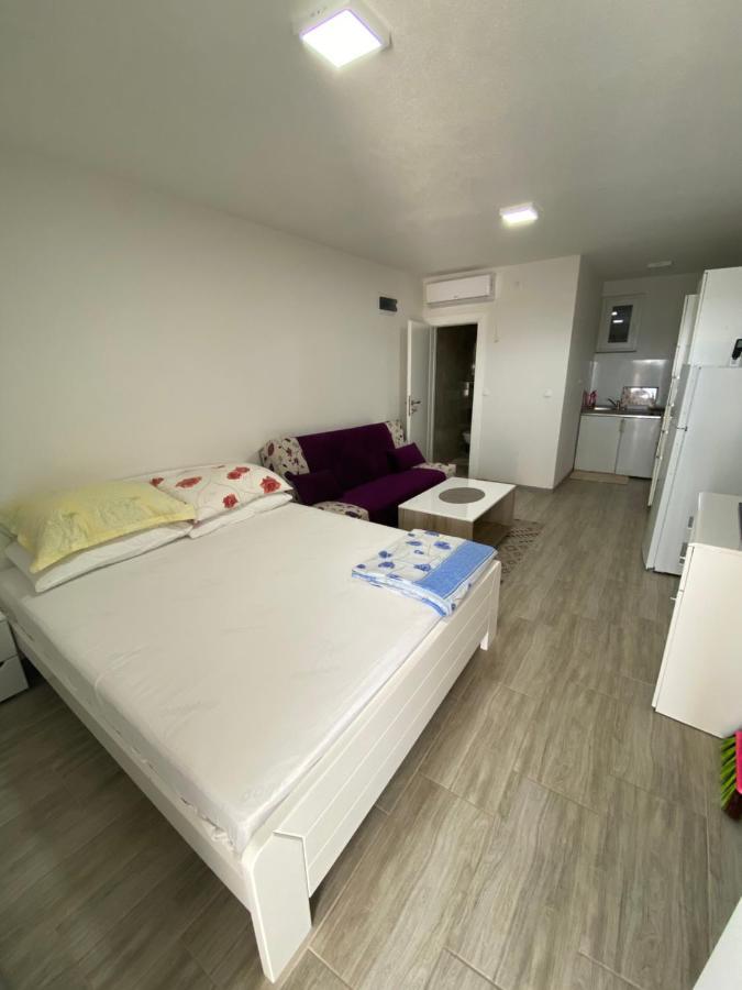 Apartmani Anita Starigrad Paklenica Exterior foto